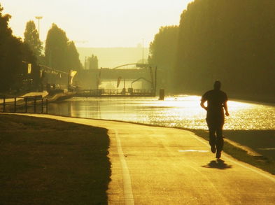 El deporte y el sol forman una buena pareja, pero cuidado