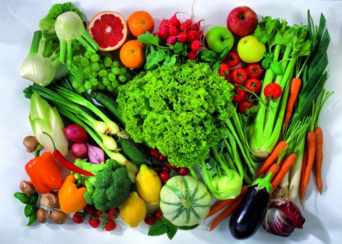 Un montón de frutas y verduras