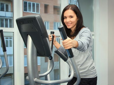 Cómo quemar más calorías en la elíptica