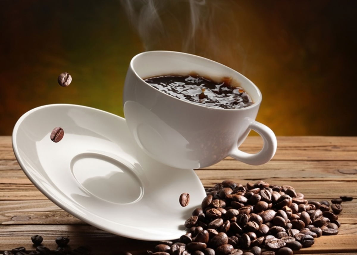 Taza de café y granos