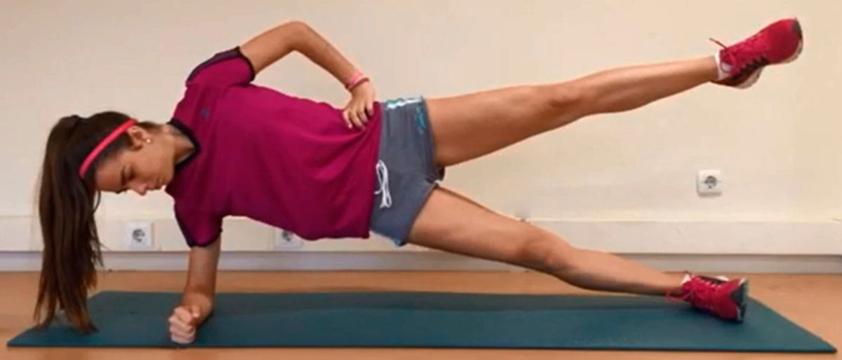 Plancha lateral movimiento pierna