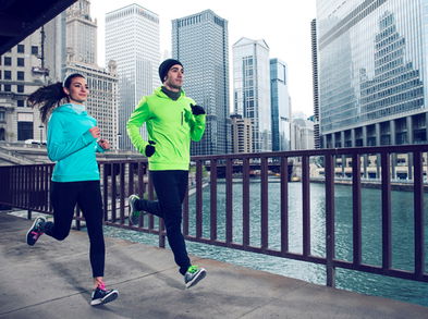 Prendas indispensables para salir a correr en días fríos