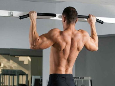 Prueba con las dominadas negativas en tu entrenamiento