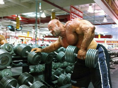 Te presentamos 4 variantes de remo con mancuernas que debes conocer