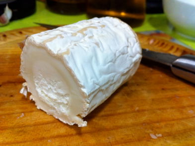 Beneficios del queso de cabra para la salud