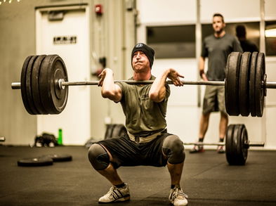 Razones para practicar el Front Squat en tus entrenamientos
