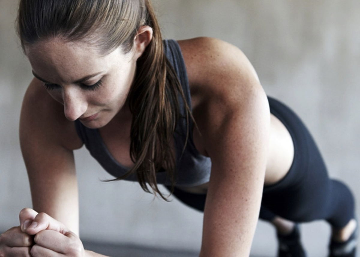 Chica en plancha frontal