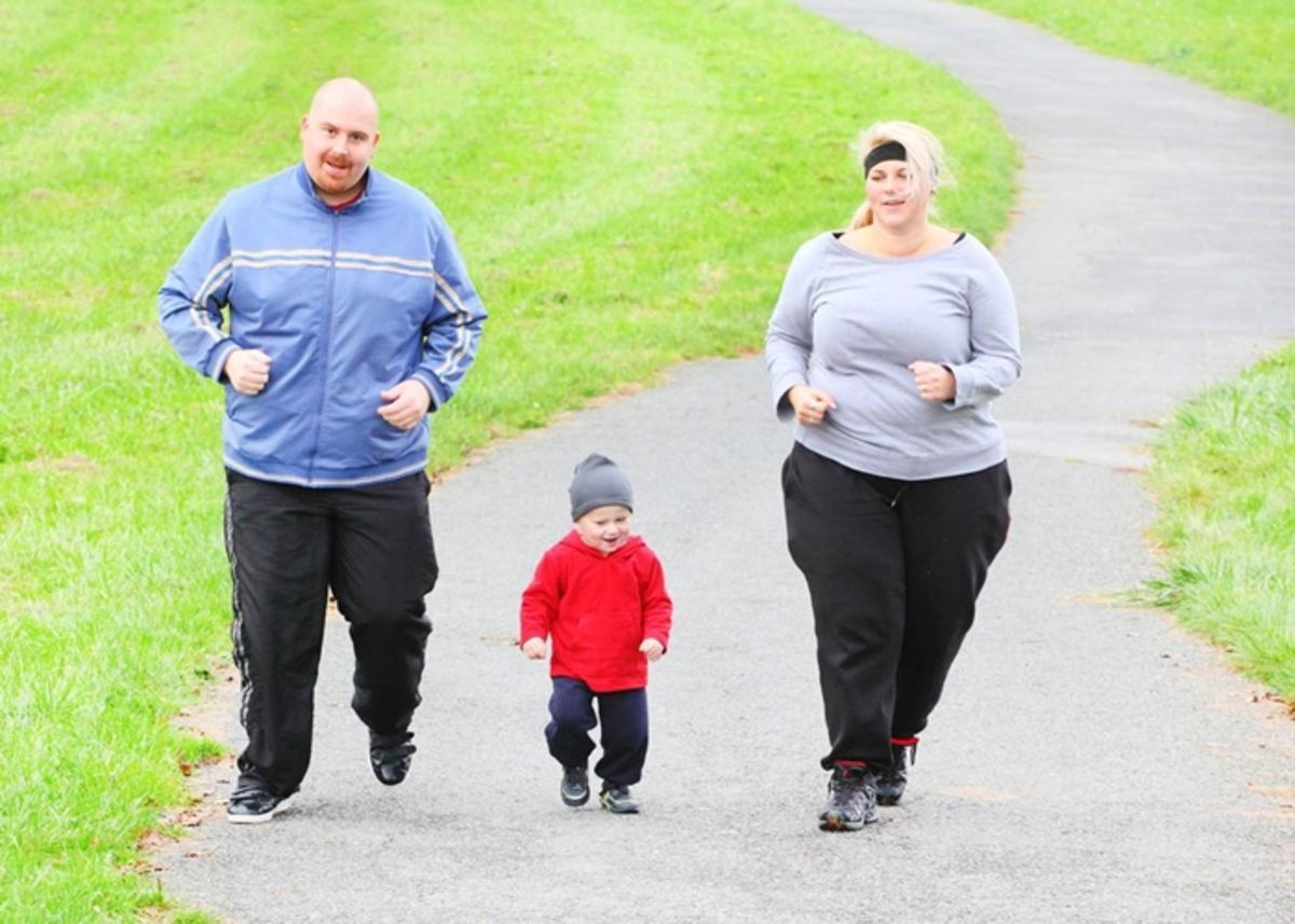 Familia caminando