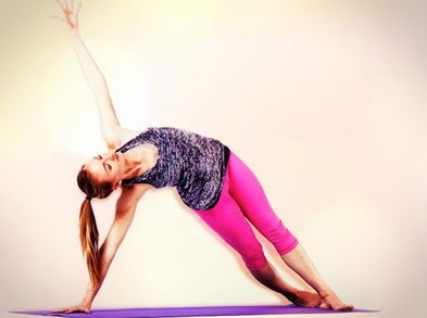 Evita los dolores de espalda y cuello con esta sesión de estiramientos