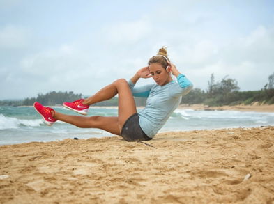 Rutina de ejercicios para fortalecer las piernas en la playa
