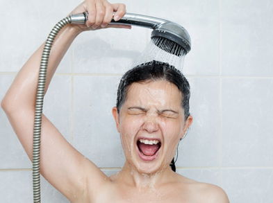 ¿Ducha con agua fría o caliente? ¿Cuál es mejor?