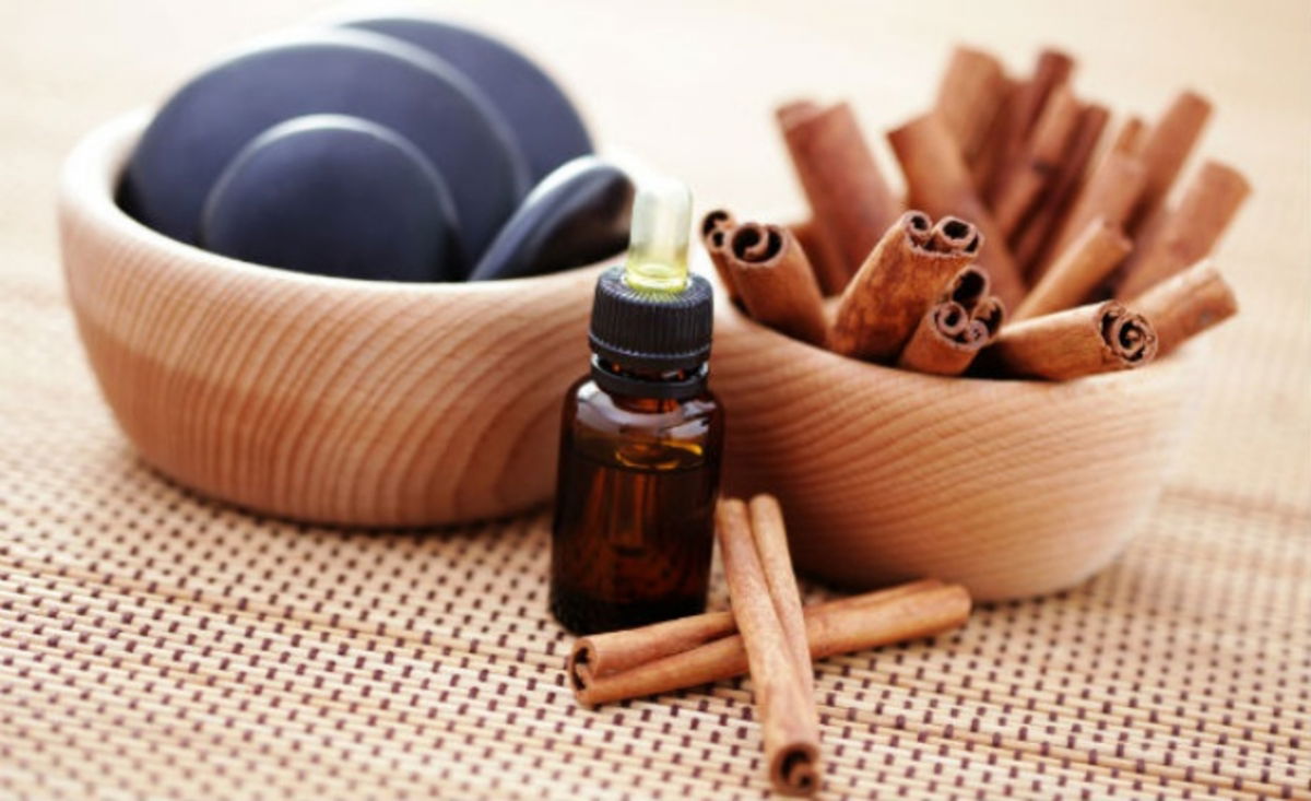Aceite canela y aceite almendras