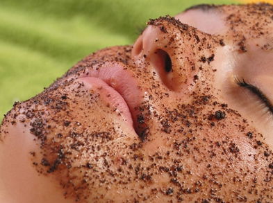 Remedio casero con café para aliviar los ojos