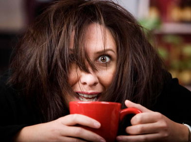 Conoce 3 peligros de excederse en la ingesta de la cafeína