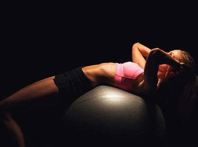 Trabaja tu abdomen como nunca con una fitball
