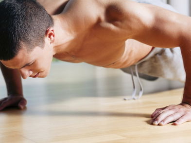 Logra un entrenamiento exitoso con 5 tipos de lagartijas previas