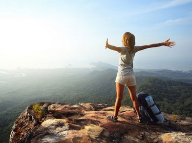 ¿Las sandalias pueden ser una buena opción para las caminatas o el senderismo?