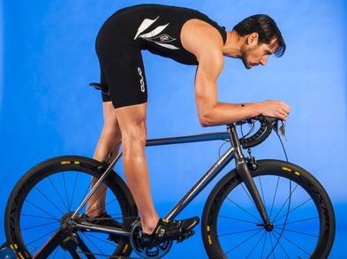 7 estiramientos prácticos para realizar con la bicicleta