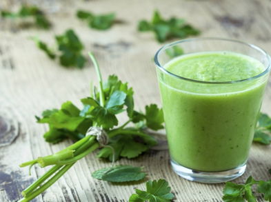 Beneficios del agua de perejil que quizás no conocías