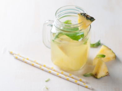 Infusión de piña con canela para quemar grasa y bajar de peso