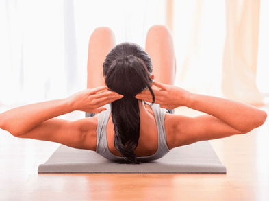 Alivia problemas de cuello y cervicales con estas posturas de Yoga