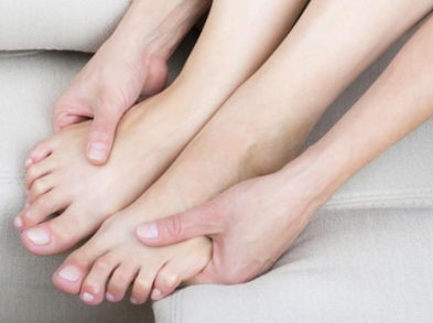Relaja los pies con unos cuantos movimientos