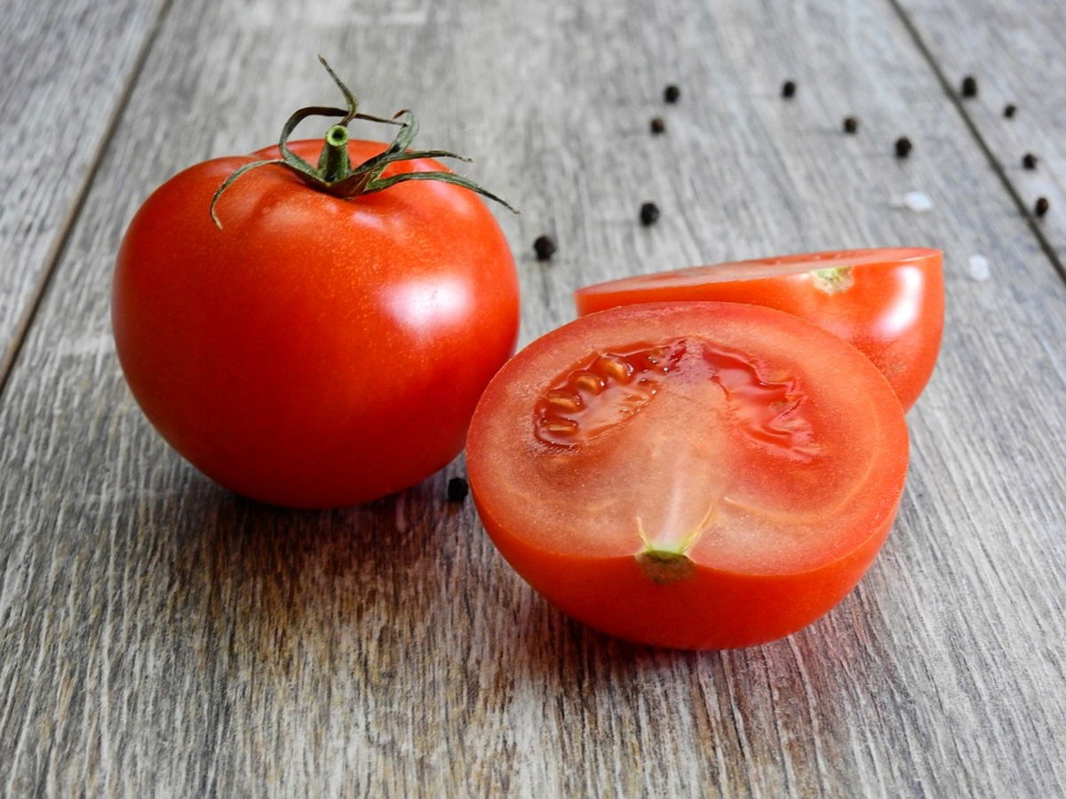 Tomates cortados