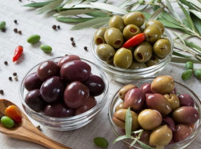 Aceitunas verdes vs. Aceitunas negras ¿Cuál pone la balanza a favor?