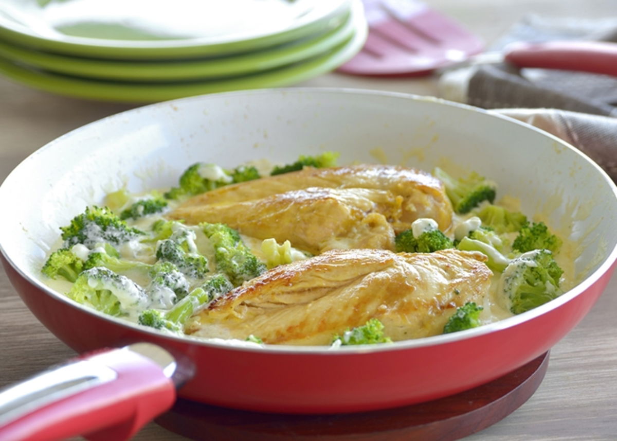 Pollo Alfredo con vegetales, receta paso a paso