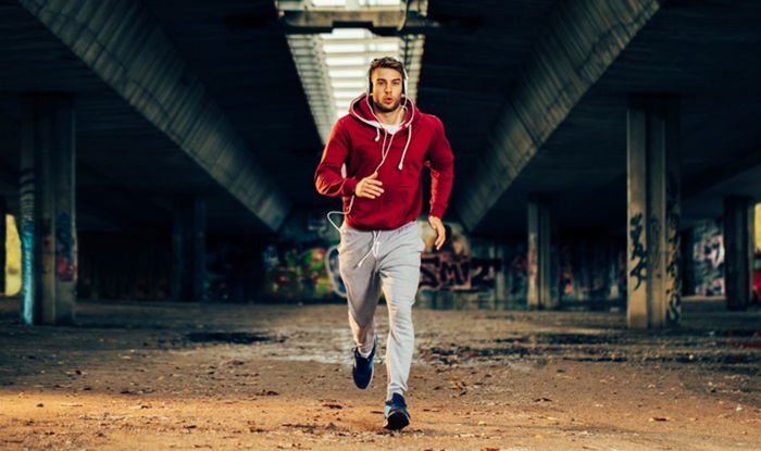 Corredor entrenando sprint en Tabata