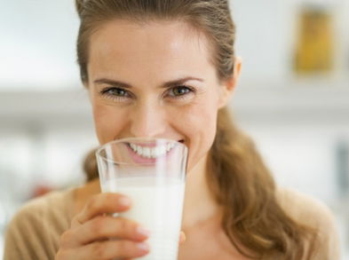 Beneficios y mitos sobre el consumo de leche de vaca