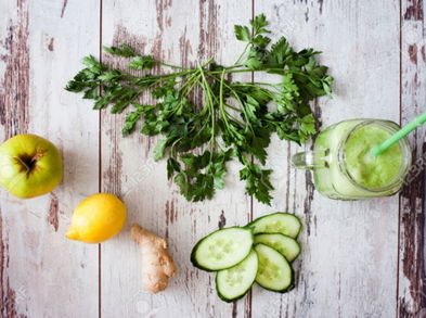 Quema grasa en poco tiempo con este batido verde