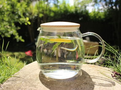 Beneficios de beber agua con limón a diario durante 2 semanas
