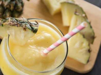 Fortalece los ligamentos y tendones de la rodilla con este batido