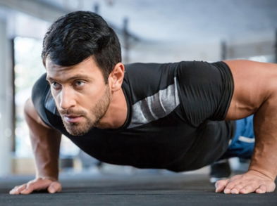 Rutina de ejercicios para reactivar espalda y pecho en hombres