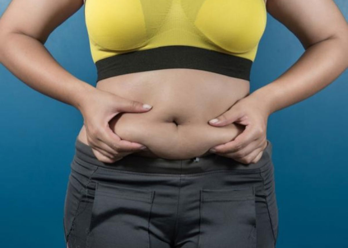 Persona con grasa abdominal