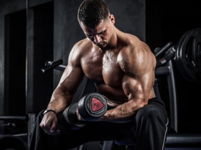 Mejora el agarre y levanta más peso con estos movimientos