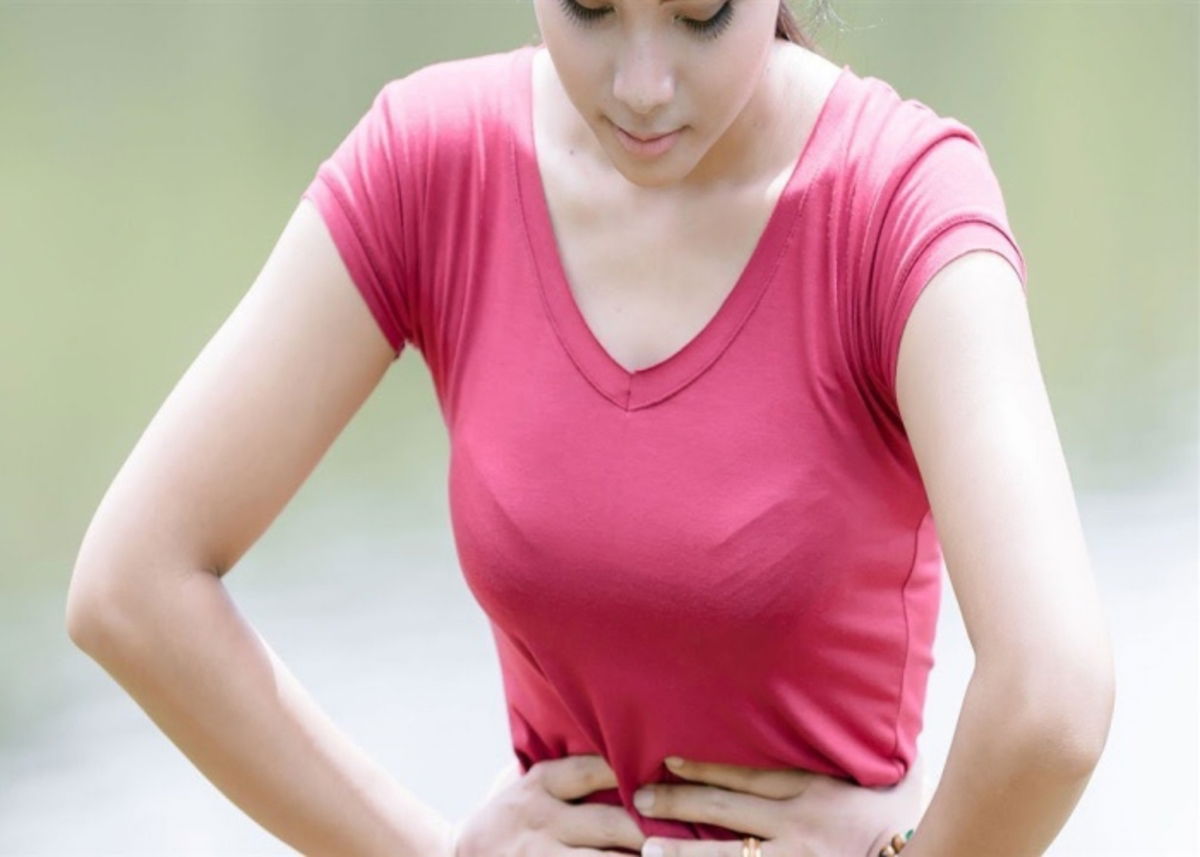 Mujer infección intestinal