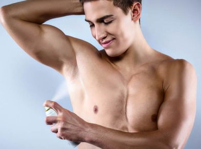 ¿Qué es mejor para cuando te ejercitas, desodorante o antitranspirante?