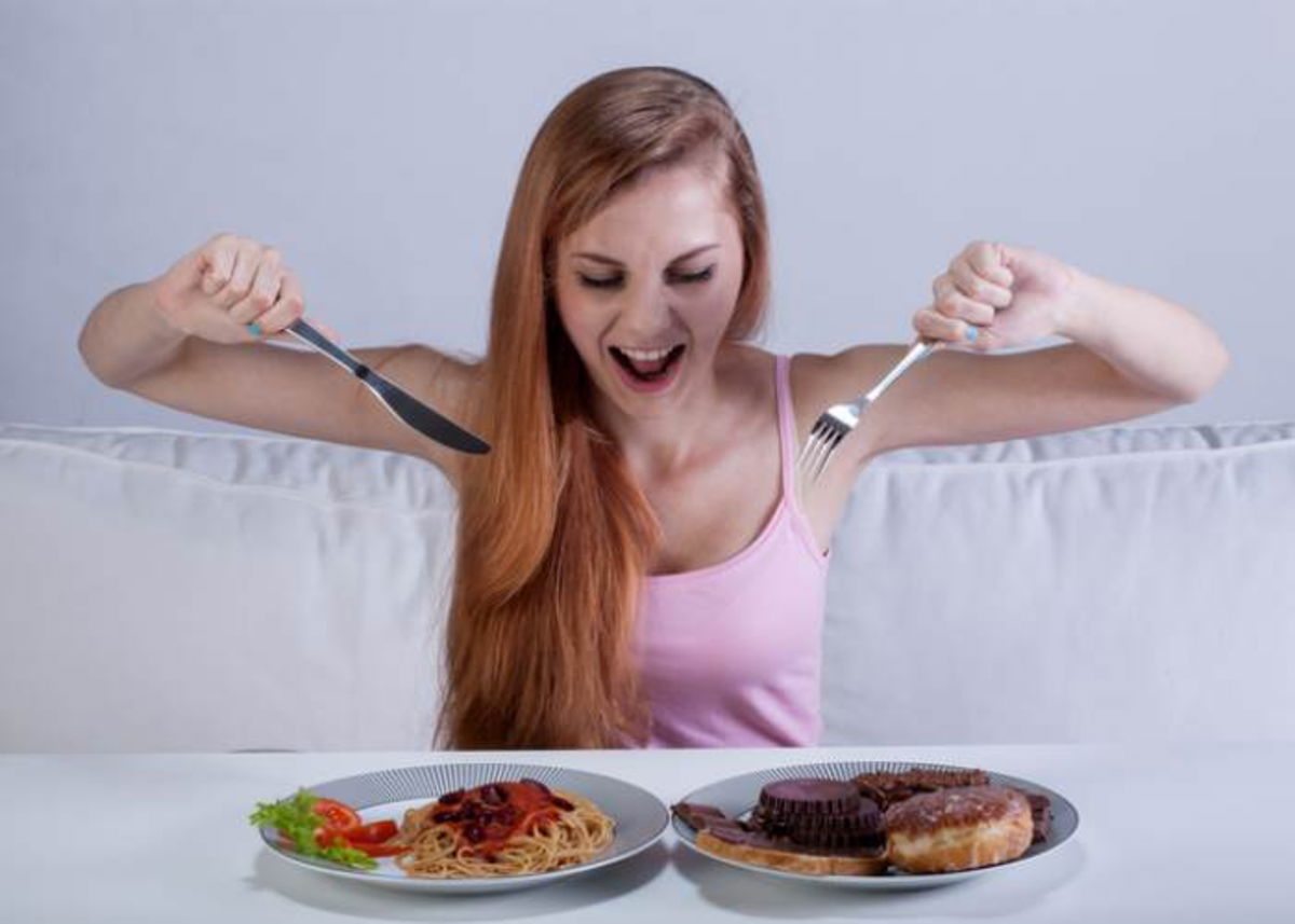 Mujer comida trampa