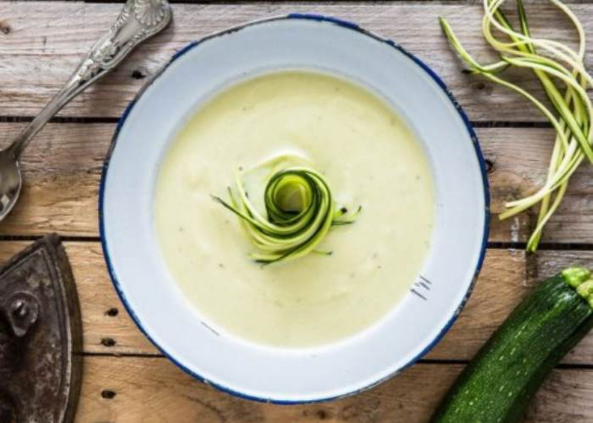 Plato con crema calabacín