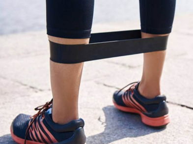 Ejercicios que puedes realizar con una mini banda elástica