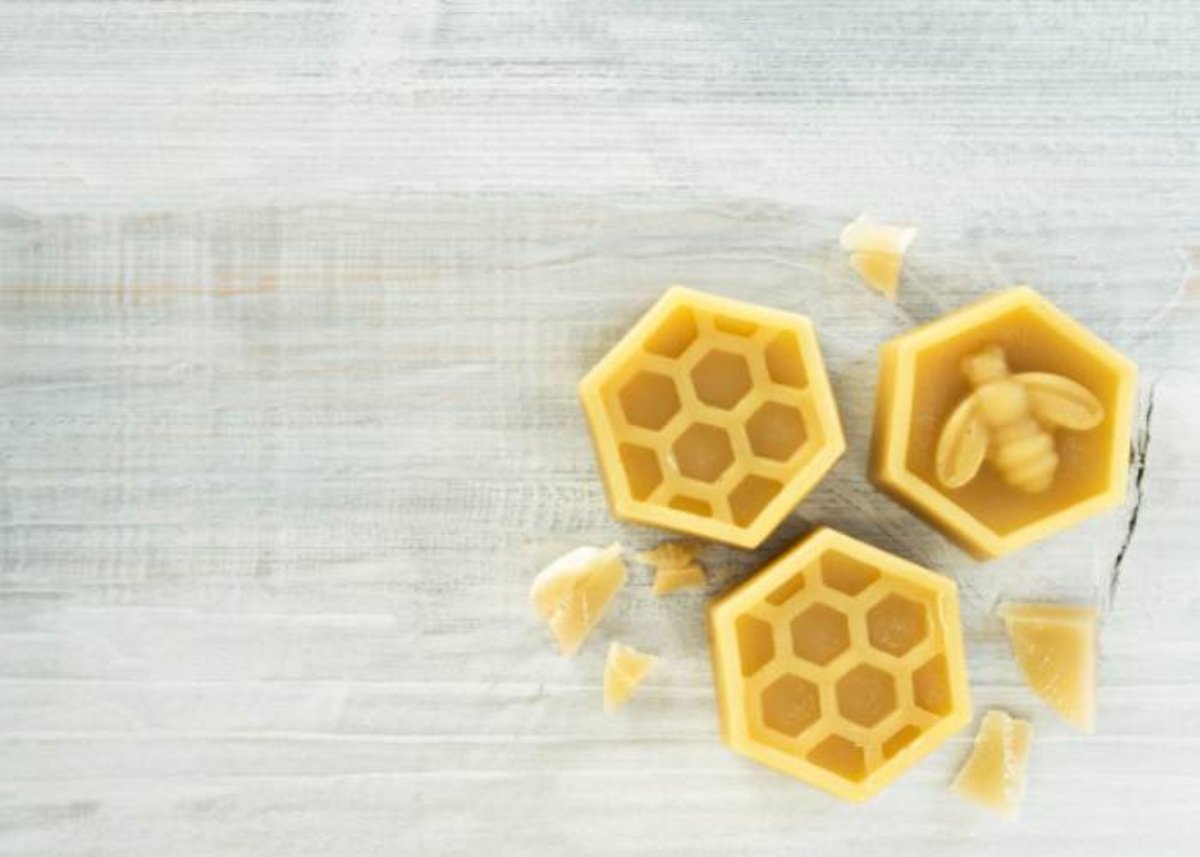 4 usos imprescindibles de la cera de abejas