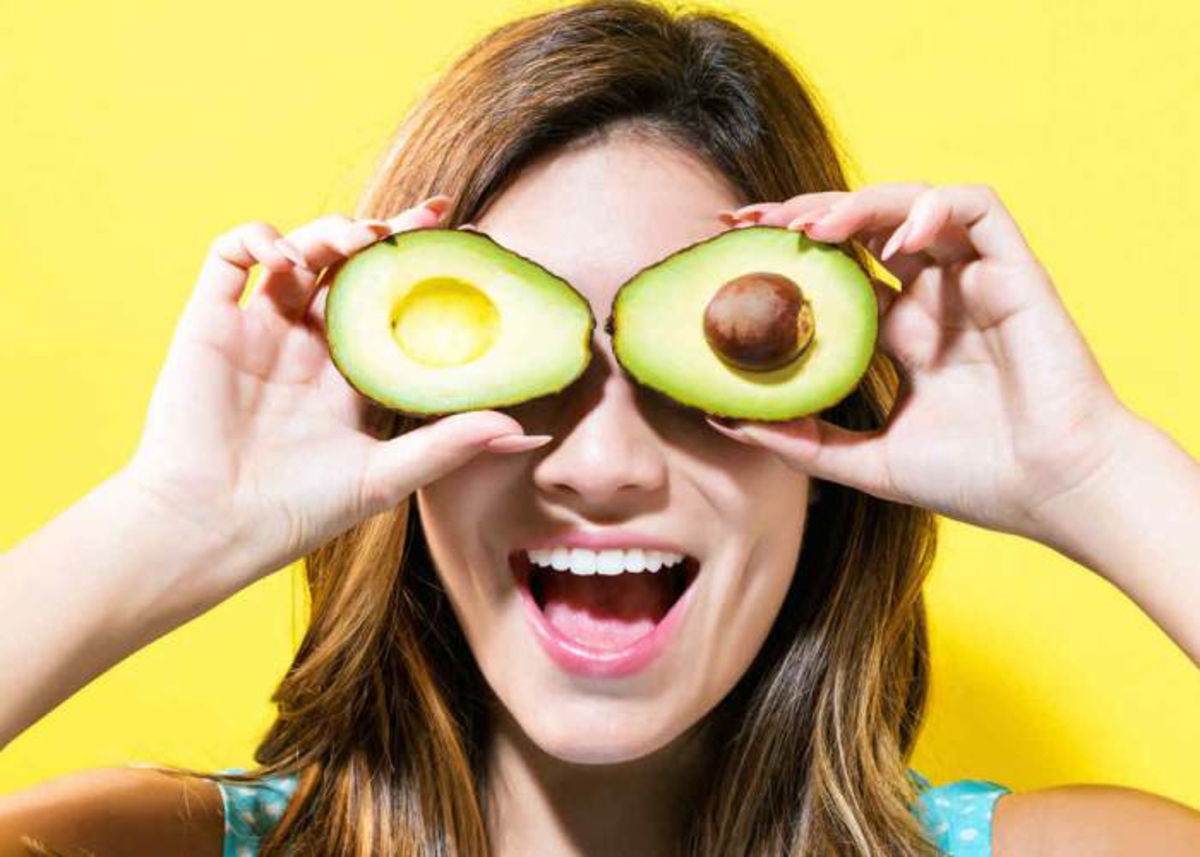 Mujer aguacate ojos