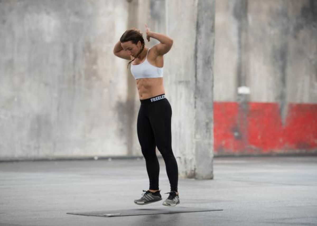 Mujer ejercitándose