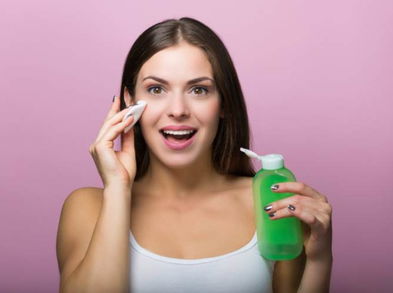 Rejuvenece la piel con estos tónicos caseros