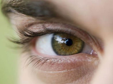 7 movimientos para tensar los párpados caídos