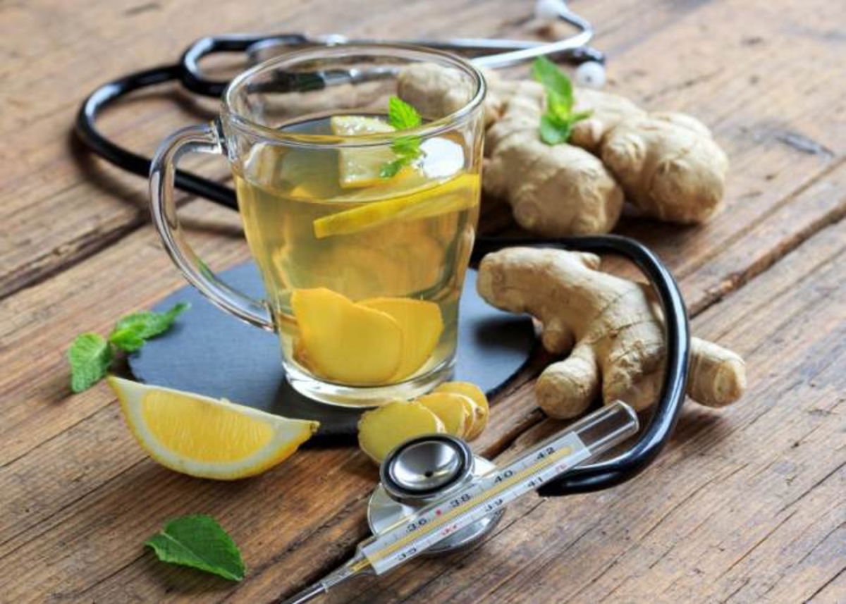 Agua con limón y jengibre