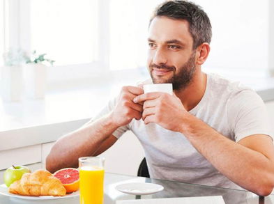 Malos hábitos que se comenten en el desayuno