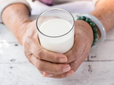 Bebidas para combatir la osteoporosis